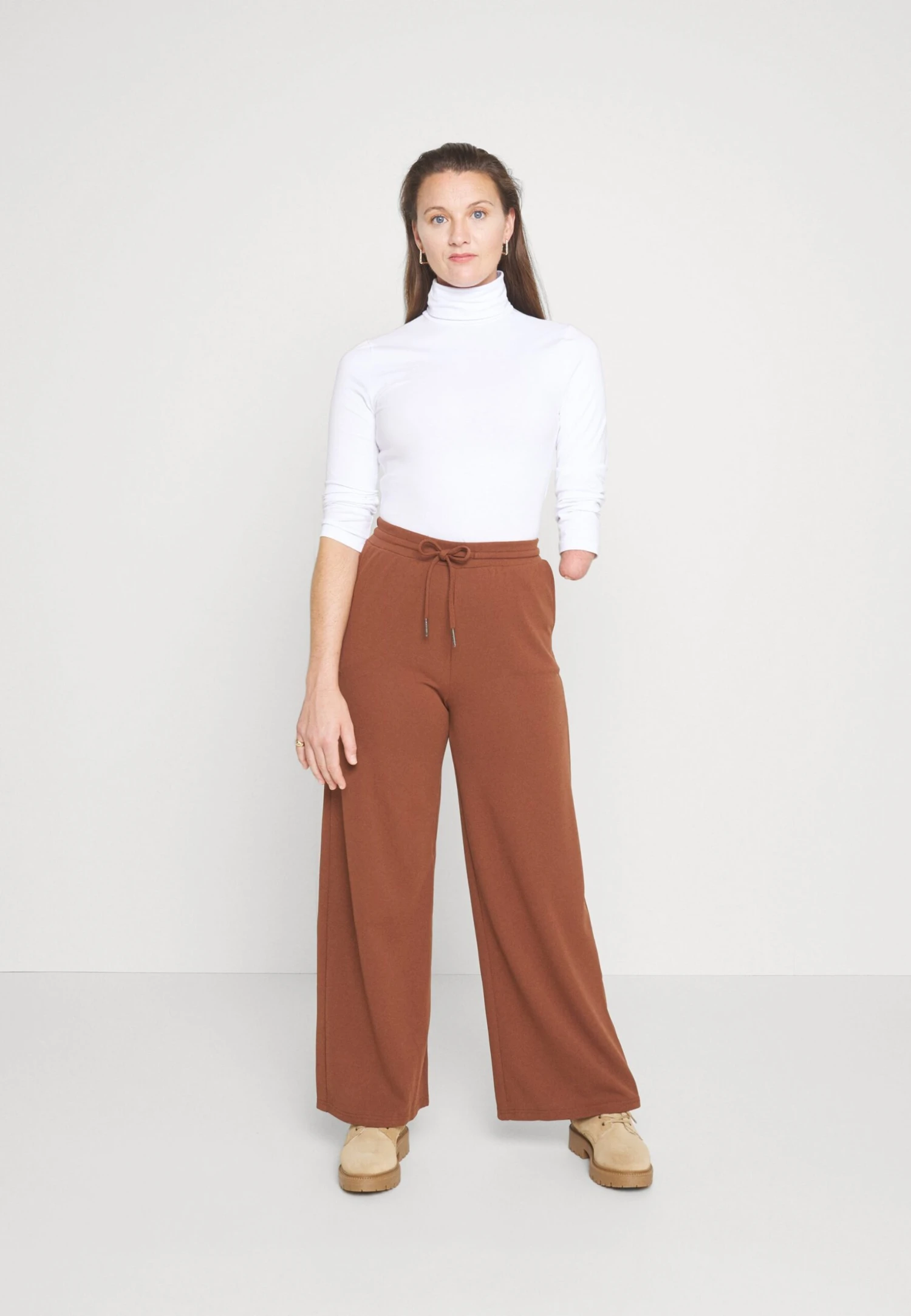 Anna Field Longsleeve - White 7 Anna Field Longsleeve - White - Afbeelding 5