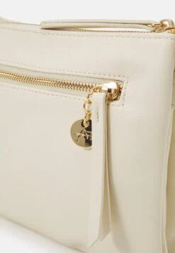 Anna Field Schoudertas -Off White 8 Anna Field Schoudertas -Off White -Anna Field 3b814a91c20447ee81ef00bbb500f8aa