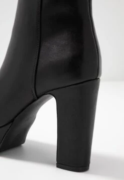 Anna Field Enkellaarsjes Met Hoge Hak - Black 11 Anna Field Enkellaarsjes Met Hoge Hak - Black -Anna Field 6f3444a6e01e46f1bcbf4ce977f92f9a