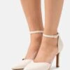 Anna Field Klassieke Pumps - Off-White 1 Anna Field Klassieke Pumps - Off-White -Anna Field f5b843179b7a406a8354f5a112b41f65
